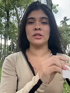 ambar-adaams online show from May 7, 9:31 pm