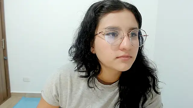 A LittlePrinces online show from December 15, 12:29 am