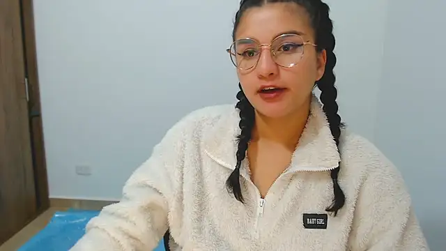 A LittlePrinces online show from December 17, 10:43 pm
