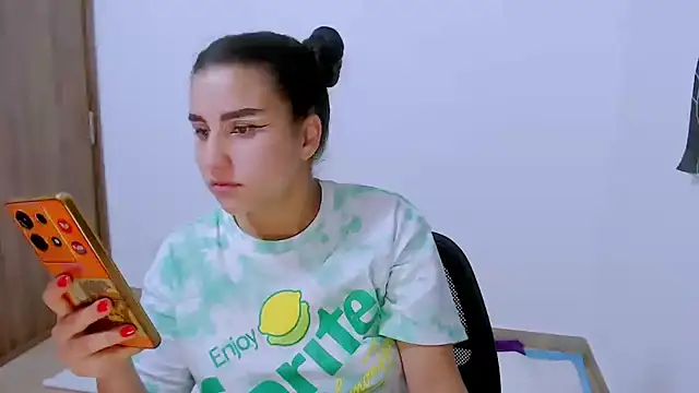 A LittlePrinces online show from January 18, 1:41 am
