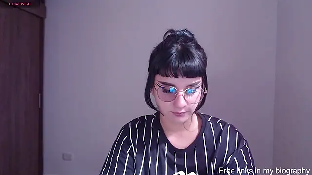 A LittlePrinces online show from February 20, 8:14 pm