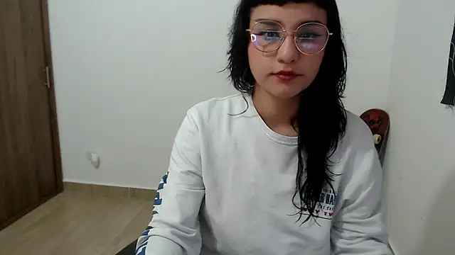 A LittlePrinces online show from March 18, 3:53 pm