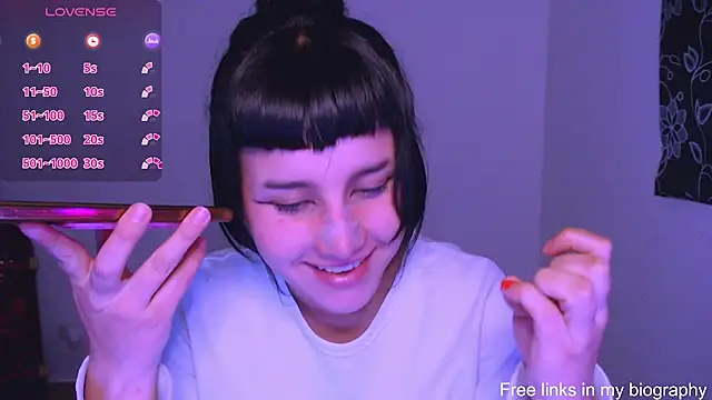 A LittlePrinces online show from March 19, 1:43 am