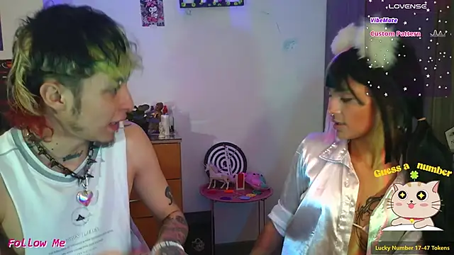 badeyes crazygoat online show from November 15, 6:37 pm