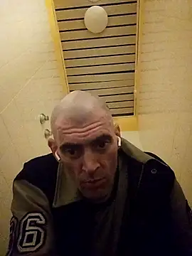 Snapshot of prolltop chatting on October 13, 1:05 am prolltop online show from October 13, 1:05 am