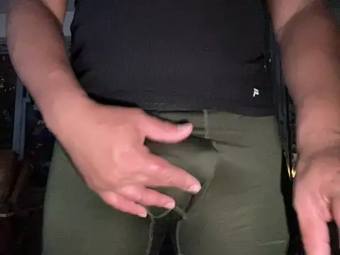 ThickDick Daddy online show from May 18, 5:57 am
