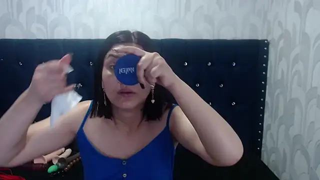 AdaFawxx online show from January 31, 4:06 pm