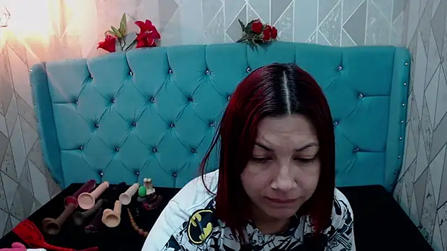 AdaFawxx online show from March 11, 2:32 am