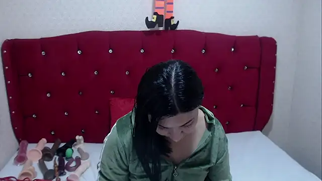 AdaFawxx online show from October 14, 2:45 am