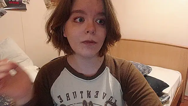 Snapshot of Chmiri_cb chatting on February 1, 2:15 pm Chmiri cb online show from February 1, 2:15 pm