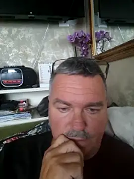 Snapshot of Tbone17 chatting on April 16, 5:19 am Tbone17 online show from April 16, 5:19 am