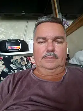 Snapshot of Tbone17 chatting on April 21, 4:52 am Tbone17 online show from April 21, 4:52 am