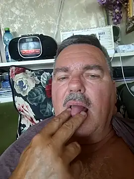 Snapshot of Tbone17 chatting on April 26, 5:16 am Tbone17 online show from April 26, 5:16 am