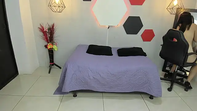 martinaclark online show from February 2, 8:13 am