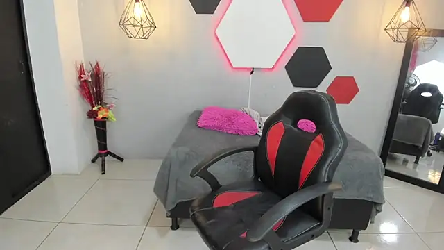 martinaclark online show from February 4, 3:22 am