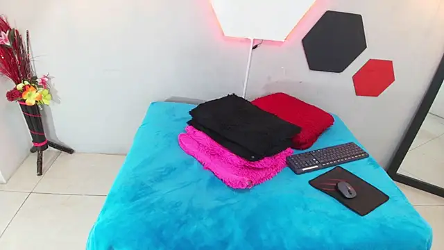 martinaclark online show from March 21, 9:23 am