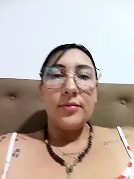 Snapshot of my-kitty chatting on October 20, 11:49 pm my-kitty online show from October 20, 11:49 pm