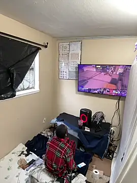 Snapshot of SideGhost chatting on December 22, 11:57 pm SideGhost online show from December 22, 11:57 pm