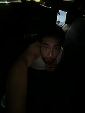 Snapshot of SideGhost chatting on February 4, 12:38 am SideGhost online show from February 4, 12:38 am