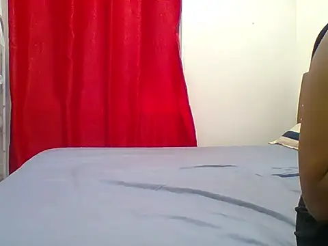 Snapshot of sexy__candyy chatting on April 18, 4:00 pm sexy candyy online show from April 18, 4:00 pm