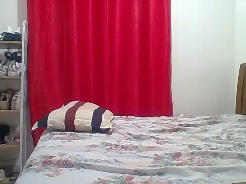 Snapshot of sexy__candyy chatting on April 23, 8:22 pm sexy candyy online show from April 23, 8:22 pm