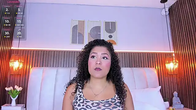 Ashleyy23x online show from May 13, 7:33 pm
