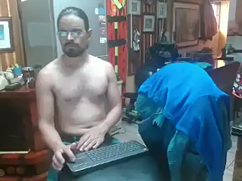 Snapshot of Dr_Pocholate84 chatting on January 21, 9:04 pm Dr Pocholate84 online show from January 21, 9:04 pm