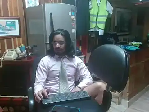 Snapshot of Dr_Pocholate84 chatting on January 22, 4:44 am Dr Pocholate84 online show from January 22, 4:44 am