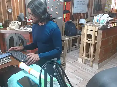 Dr Pocholate84 online show from November 12, 5:35 pm