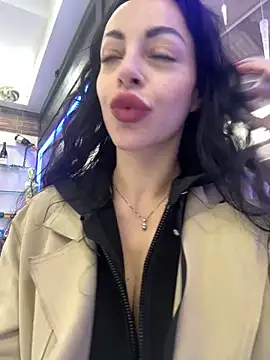 Chloe Ricci online show from March 31, 3:56 pm