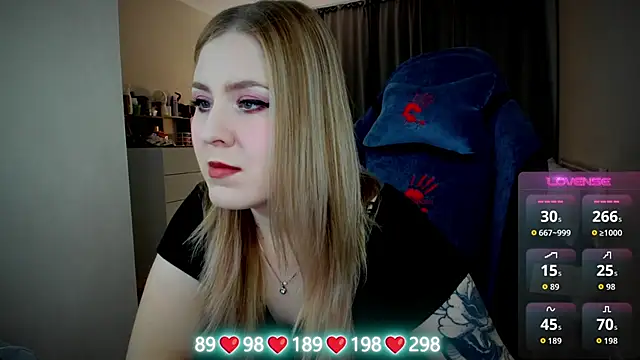 Olivia Munk online show from October 25, 4:31 am