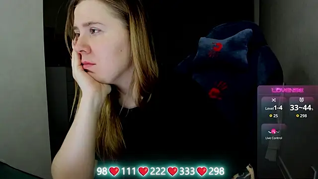 Olivia Munk online show from March 19, 3:54 am