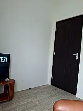 Snapshot of Kamdollie chatting on January 10, 7:21 am Kamdollie online show from January 10, 7:21 am