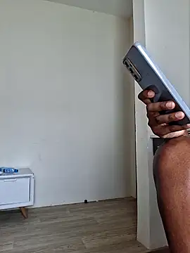 Snapshot of Kamdollie chatting on March 9, 8:51 am Kamdollie online show from March 9, 8:51 am