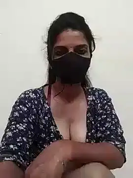 Shuttii 25 online show from December 6, 5:55 pm