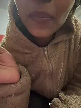 PARI Hun online show from January 4, 8:59 pm