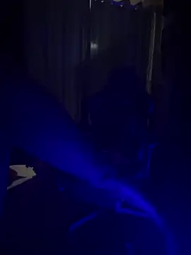 PARI Hun online show from October 4, 10:30 pm