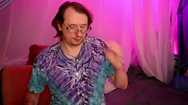 Claudia and elon  online show from October 1, 2:39 am