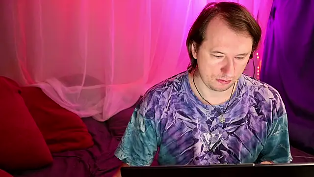 Claudia and elon  online show from October 4, 2:20 am