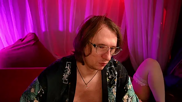 Claudia and elon  online show from November 12, 2:56 am