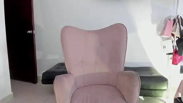 Snapshot of selene_king2 chatting on December 3, 4:27 pm selene king2 online show from December 3, 4:27 pm