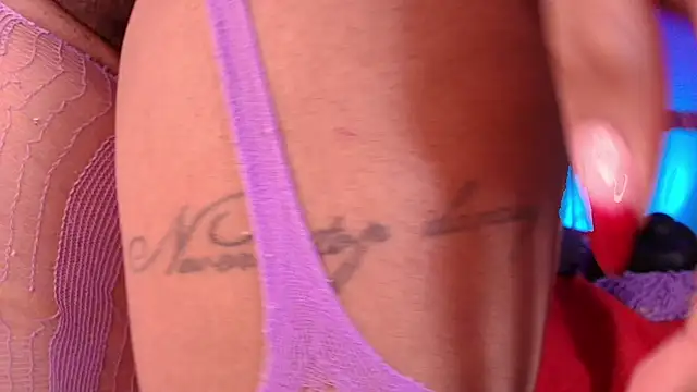 Snapshot of jones_maddy_ chatting on February 27, 11:54 am jones maddy online show from February 27, 11:54 am