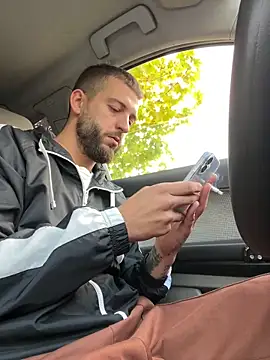 Snapshot of ElChapoGuzman95 chatting on October 11, 5:28 am ElChapoGuzman95 online show from October 11, 5:28 am