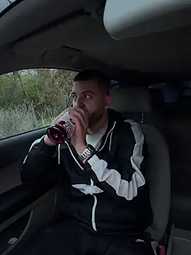 Snapshot of ElChapoGuzman95 chatting on October 24, 4:53 am ElChapoGuzman95 online show from October 24, 4:53 am