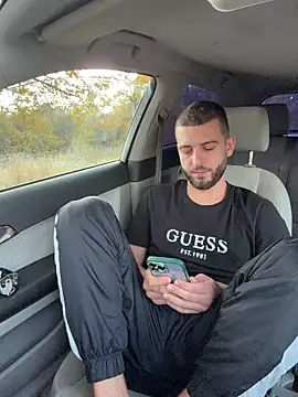 Snapshot of ElChapoGuzman95 chatting on October 29, 5:42 am ElChapoGuzman95 online show from October 29, 5:42 am