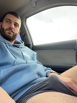 ElChapoGuzman95 online show from March 26, 7:47 am