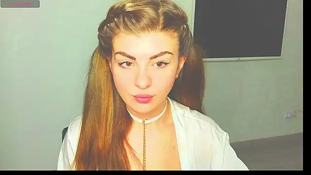 Snapshot of _comefeelme_ chatting on March 5, 2:25 am comefeelme online show from March 5, 2:25 am