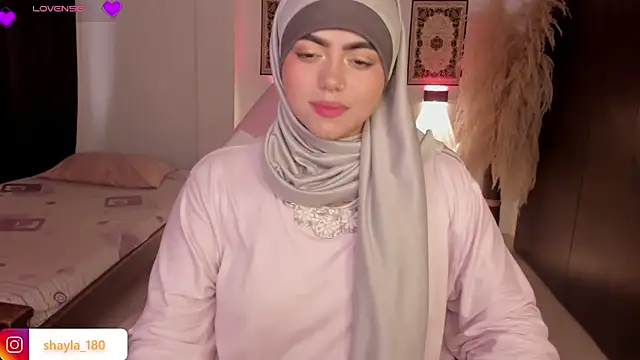 shayla 18 online show from February 23, 8:39 pm