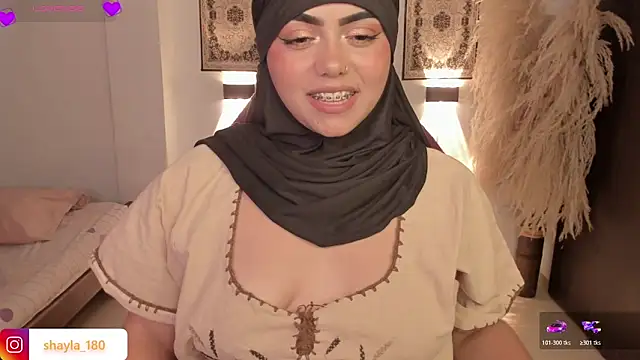 shayla 18 online show from May 21, 8:49 pm