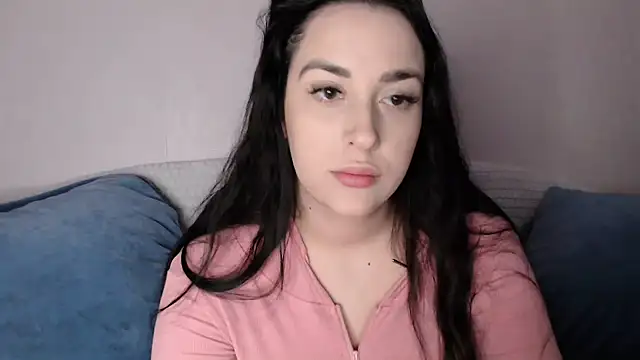 Snapshot of vitalina_freedom chatting on October 18, 8:48 am vitalina freedom online show from October 18, 8:48 am